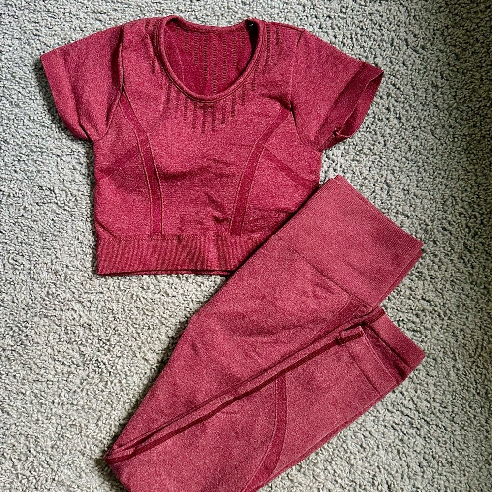 SHEIN - Workout Set - Picture 2 of 9